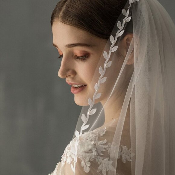 Wedding veil white bridal floral white pearls medium elbow length elegant new main image 5